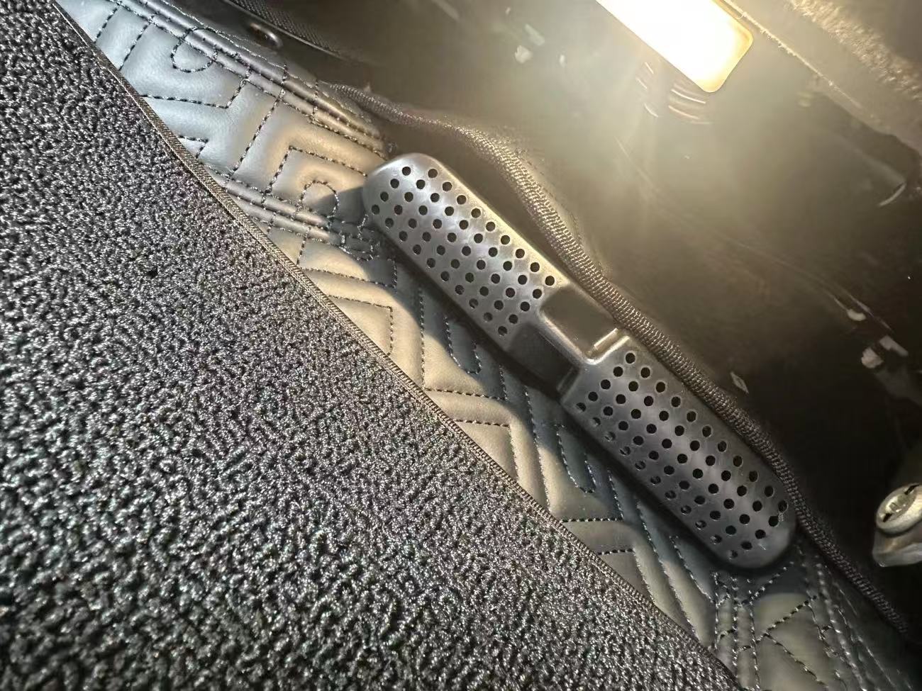 سيارة غطاء فتحة التهوية مصبغة  - مراجعة Car Seat Cover وسعره